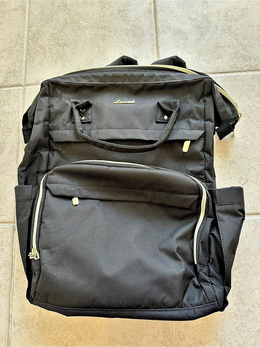 Lovevook Travel Backpack with USB Charger and Laptop Sleeve NEW